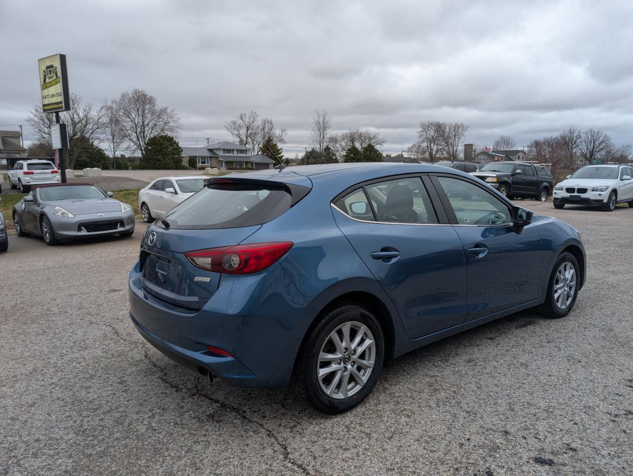 2018 Mazda MAZDA3  - Photo #5