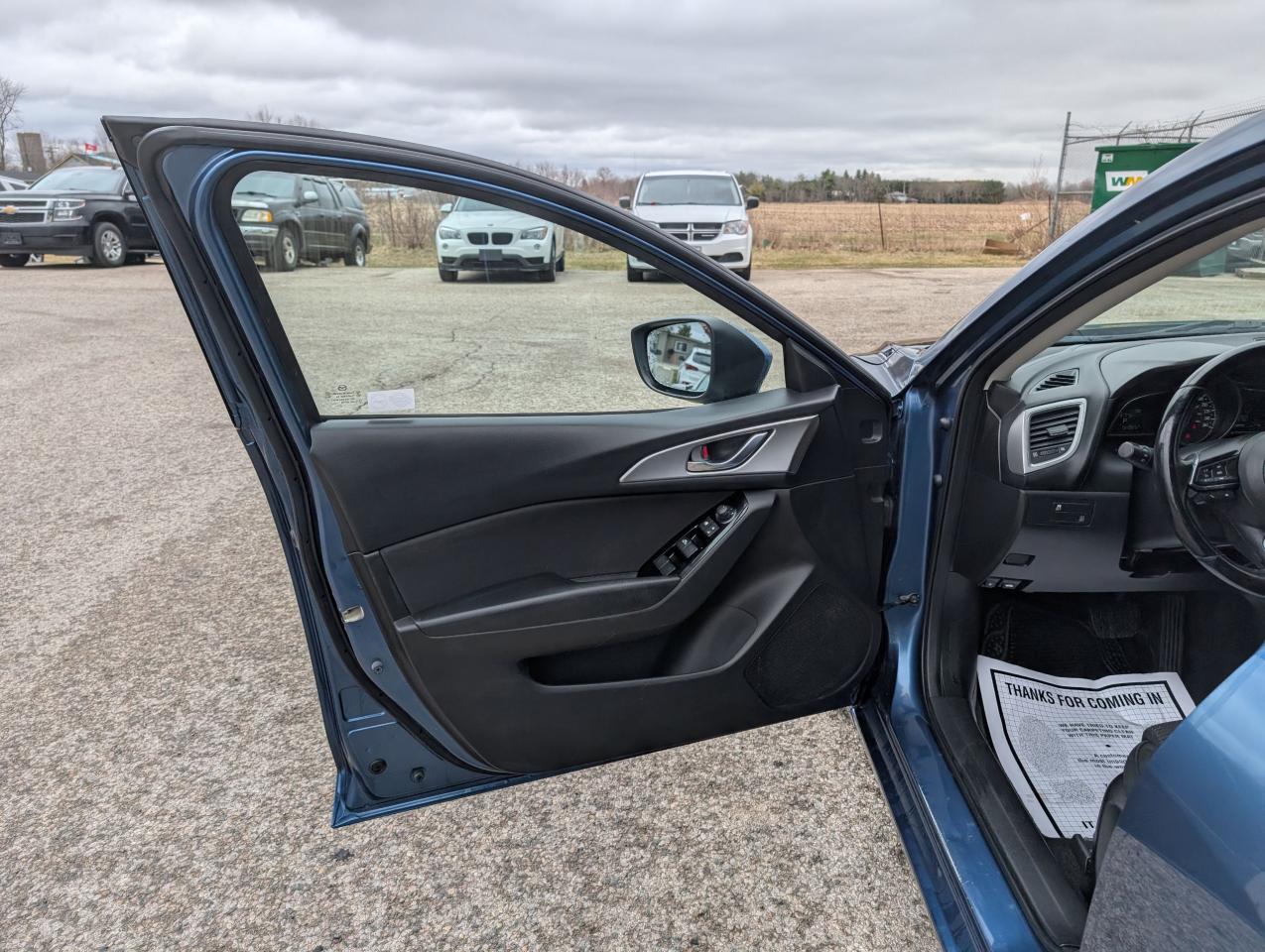 2018 Mazda MAZDA3  - Photo #12