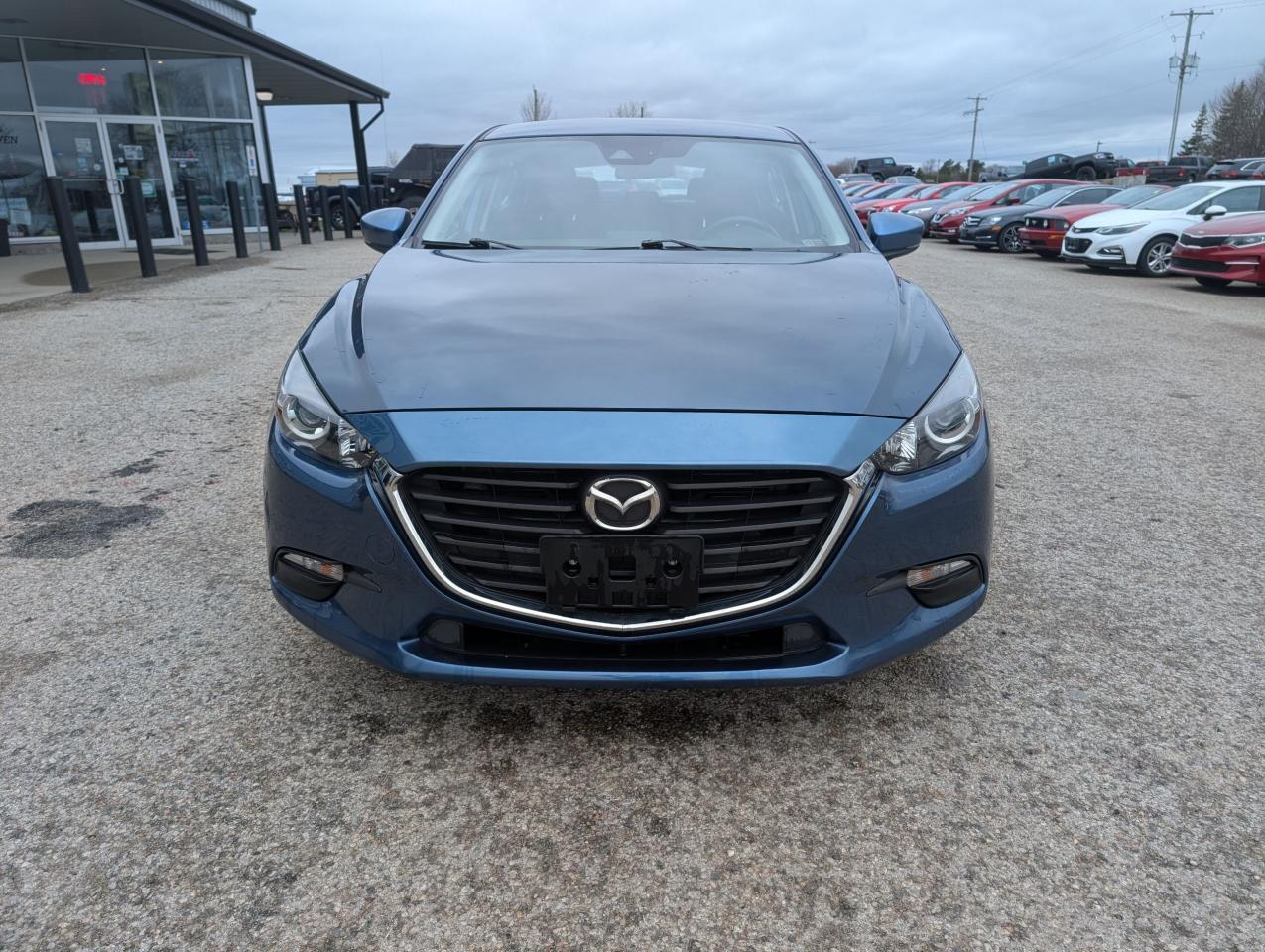 2018 Mazda MAZDA3  - Photo #8