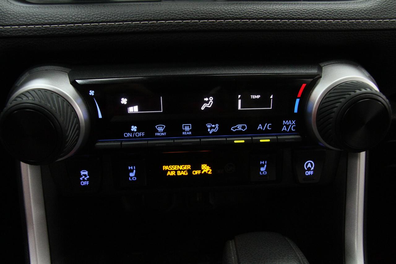 2022 Toyota RAV4 LE | AWD | ACC | LaneDep | Heated Seats | CarPlay