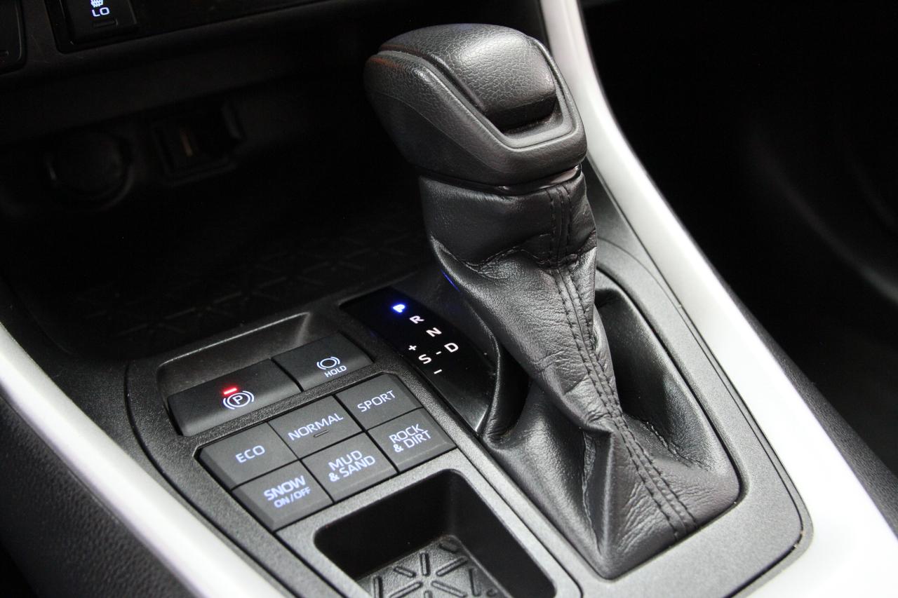 2022 Toyota RAV4 LE | AWD | ACC | LaneDep | Heated Seats | CarPlay
