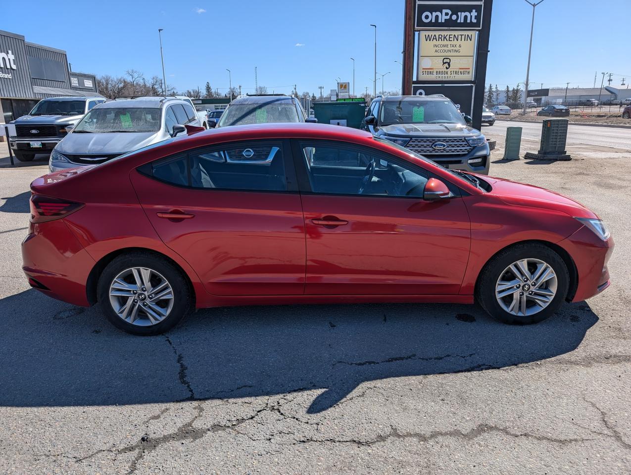 2019 Hyundai Elantra Preferred | No Accidents | Apple CarPlay - Photo #3