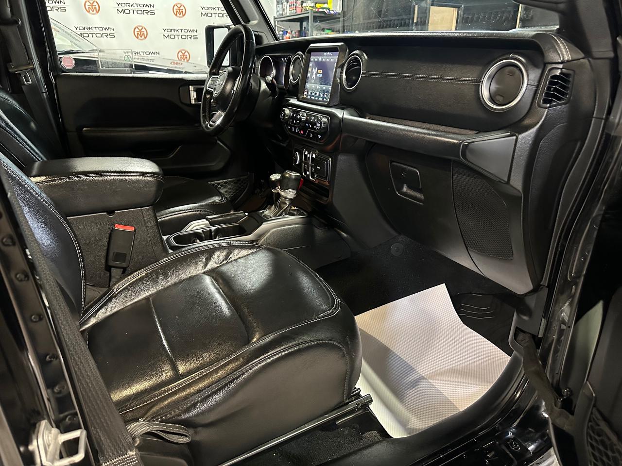 2019 Jeep Wrangler Sahara 4X4 UNLIMITED | LEATHER | BACK UP CAM - Photo #8