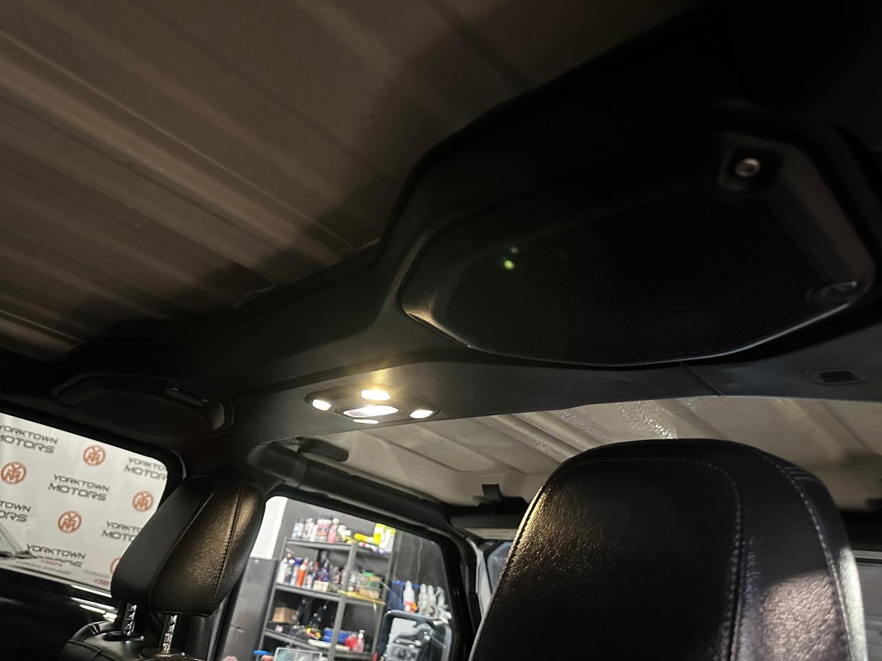 2019 Jeep Wrangler Sahara 4X4 UNLIMITED | LEATHER | BACK UP CAM - Photo #13