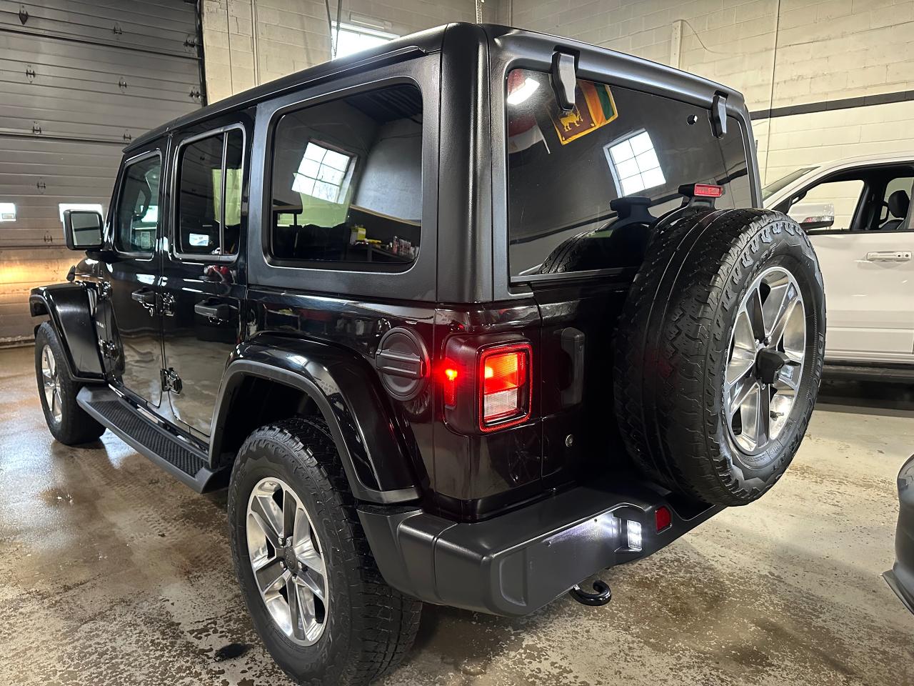 2019 Jeep Wrangler Sahara 4X4 UNLIMITED | LEATHER | BACK UP CAM - Photo #19