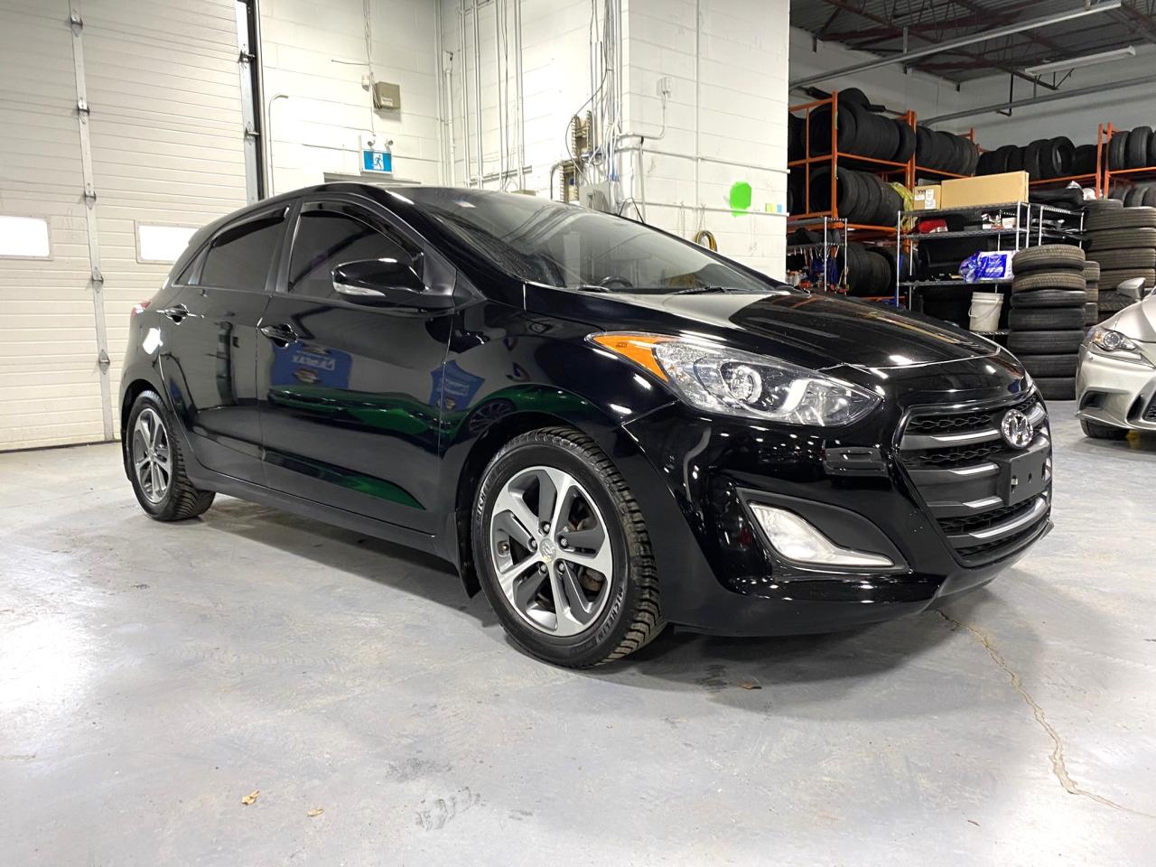 2016 Hyundai Elantra GT GLS - Photo #7