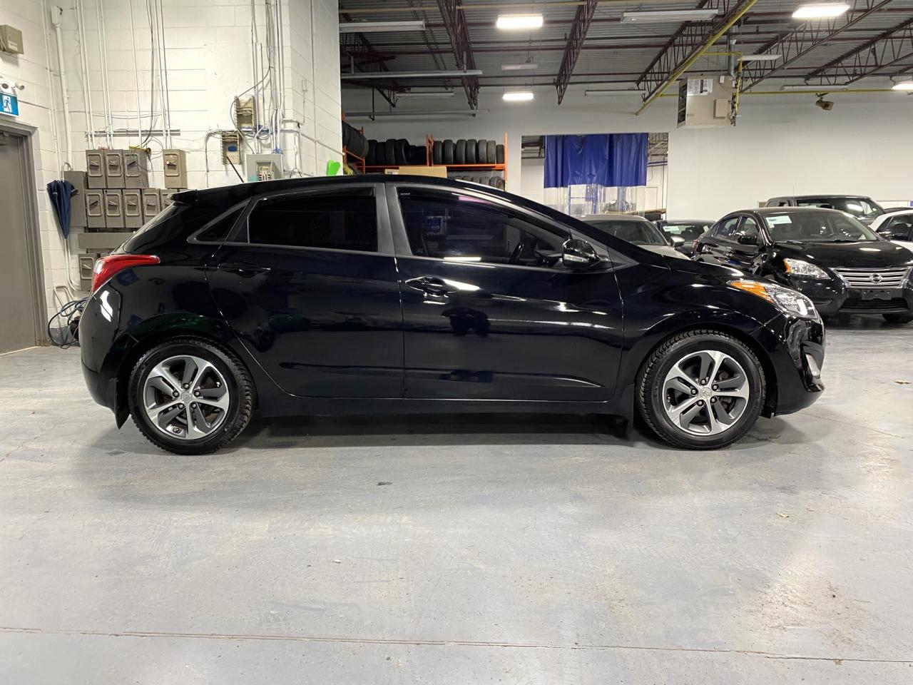 2016 Hyundai Elantra GT GLS - Photo #6