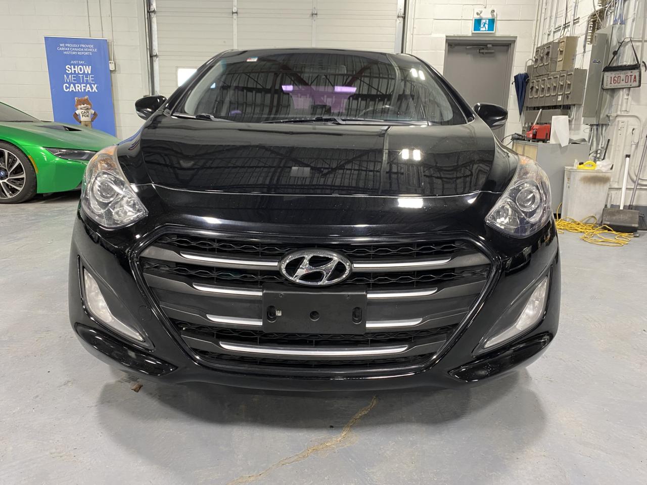 2016 Hyundai Elantra GT GLS - Photo #8