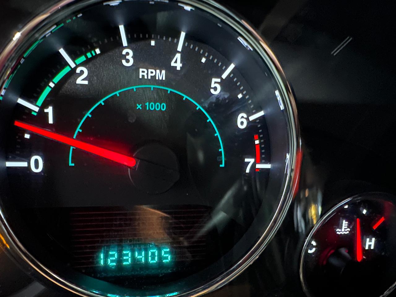 2014 Jeep Wrangler SAHARA | 2 DR | LEATHER HEATED SEATS - Photo #24