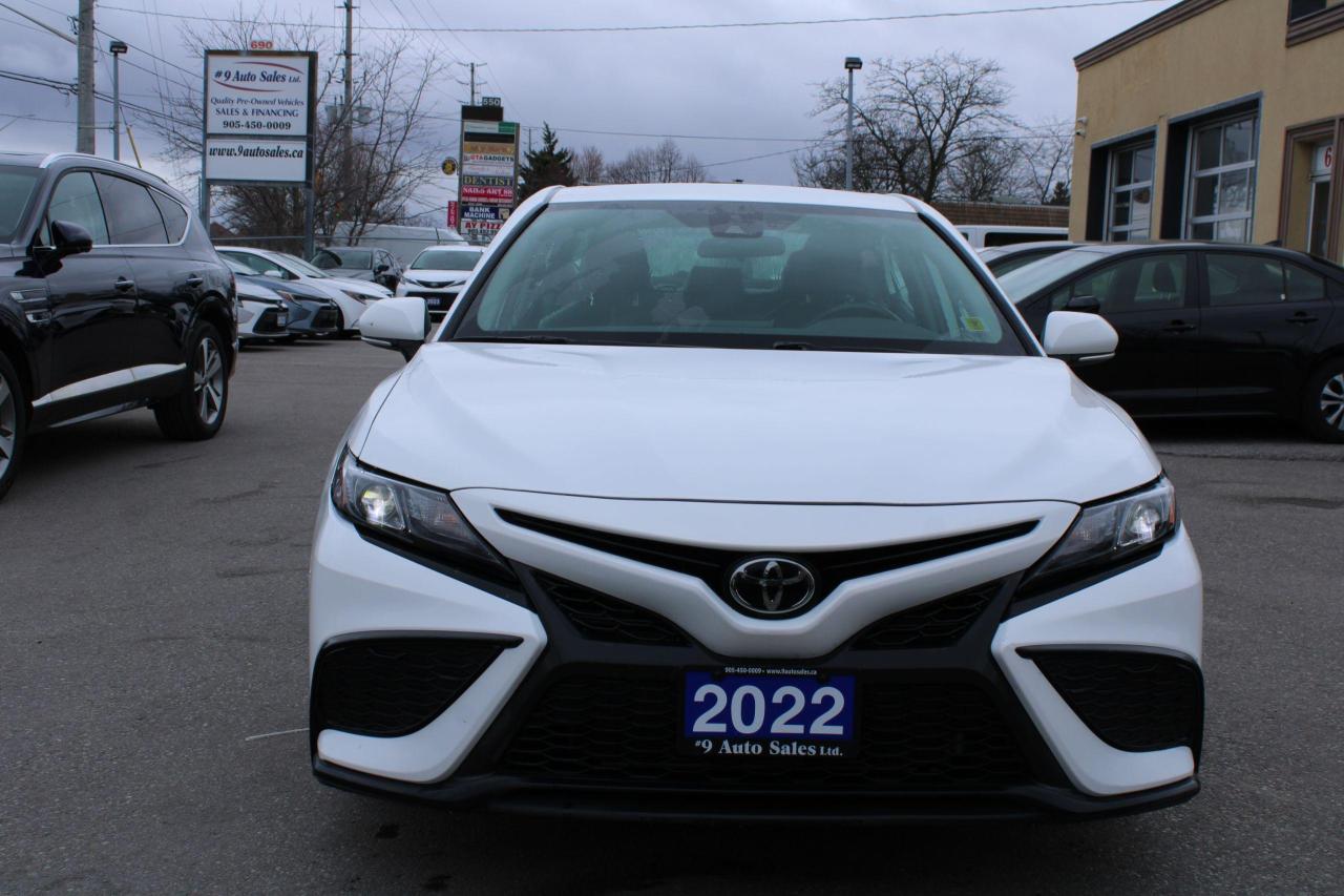 2022 Toyota Camry SE Auto - Photo #3