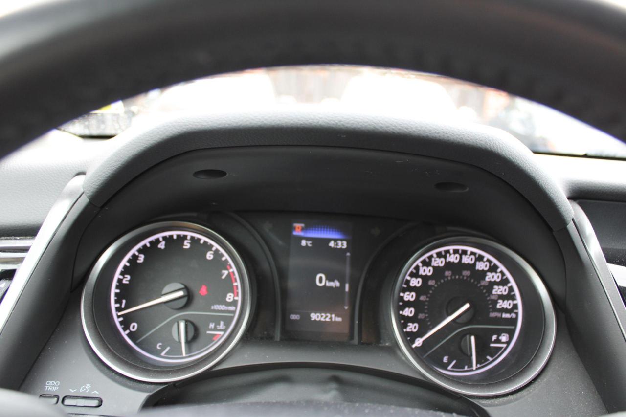 2022 Toyota Camry SE Auto - Photo #8