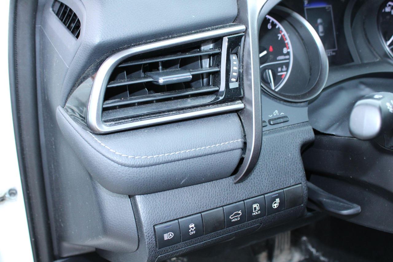 2022 Toyota Camry SE Auto - Photo #13