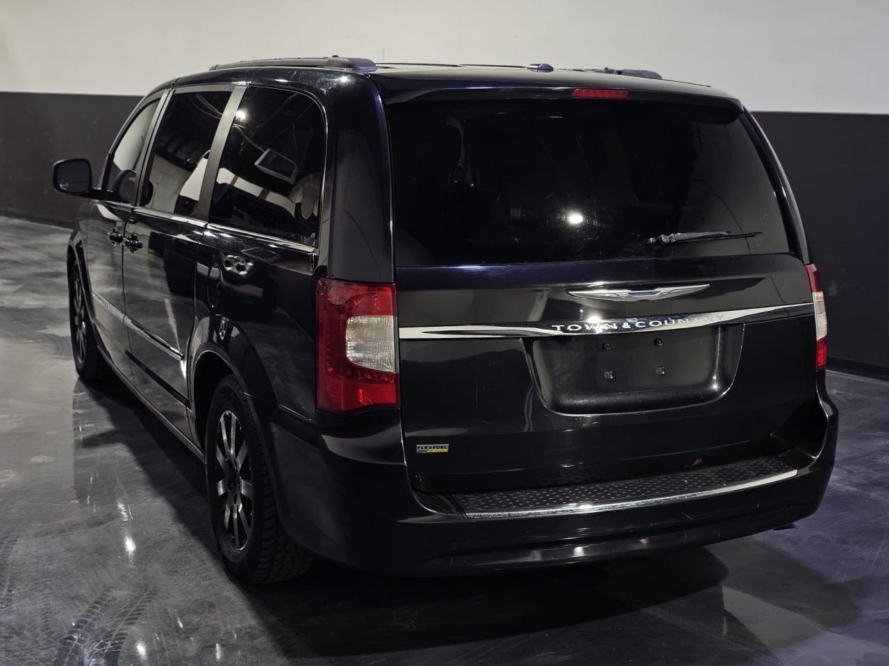 2012 Chrysler Town & Country 4DR WGN TOURING - Photo #3