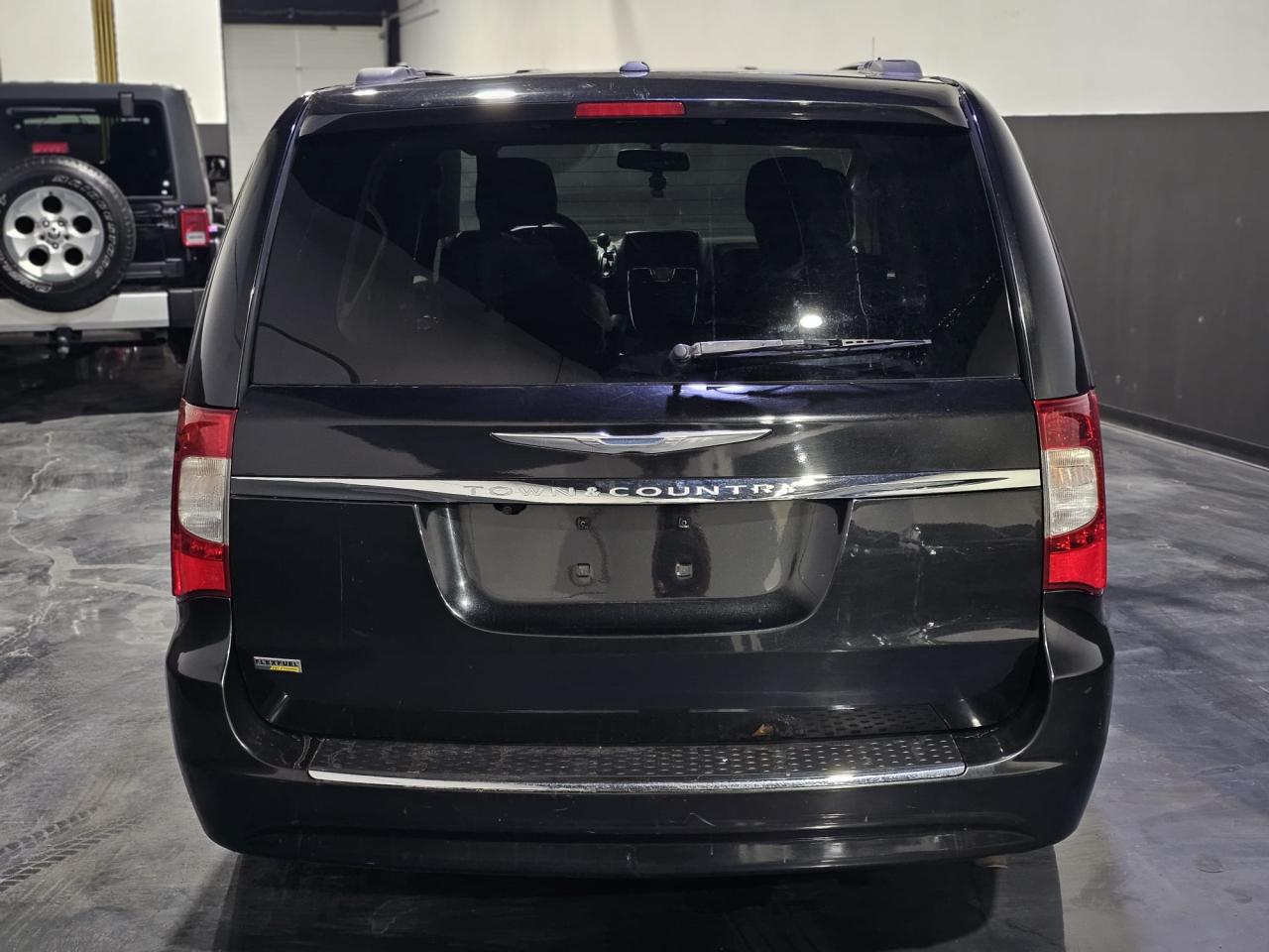 2012 Chrysler Town & Country 4DR WGN TOURING - Photo #4