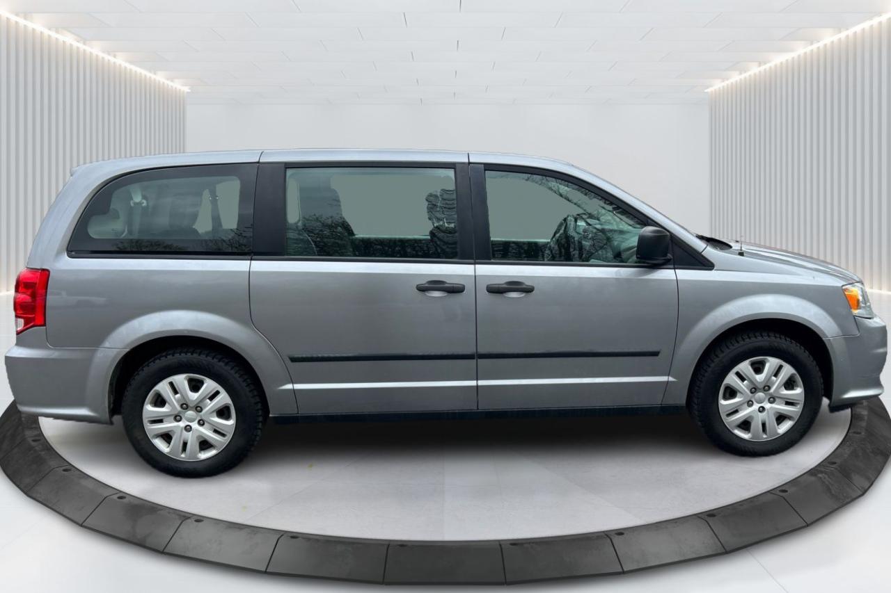 Used 2015 Dodge Grand Caravan SE 6 MONTHS WARRANTY OR 2 FREE OIL CHANGES INCLUDED!! for sale in London, ON