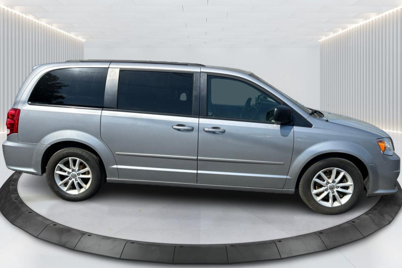 Used 2016 Dodge Grand Caravan SE 6 MONTHS WARRANTY OR 2 FREE OIL CHANGES INCLUDED!! for sale in London, ON