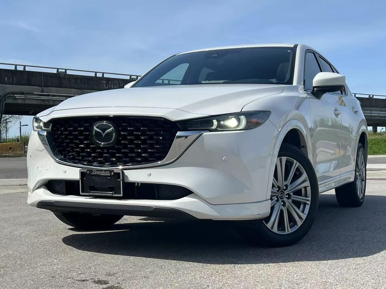 Used 2023 Mazda CX-5 Signature AWD/ NO ACCIDENT/ BC LOCAL/ ONE OWNER for sale in Richmond, BC