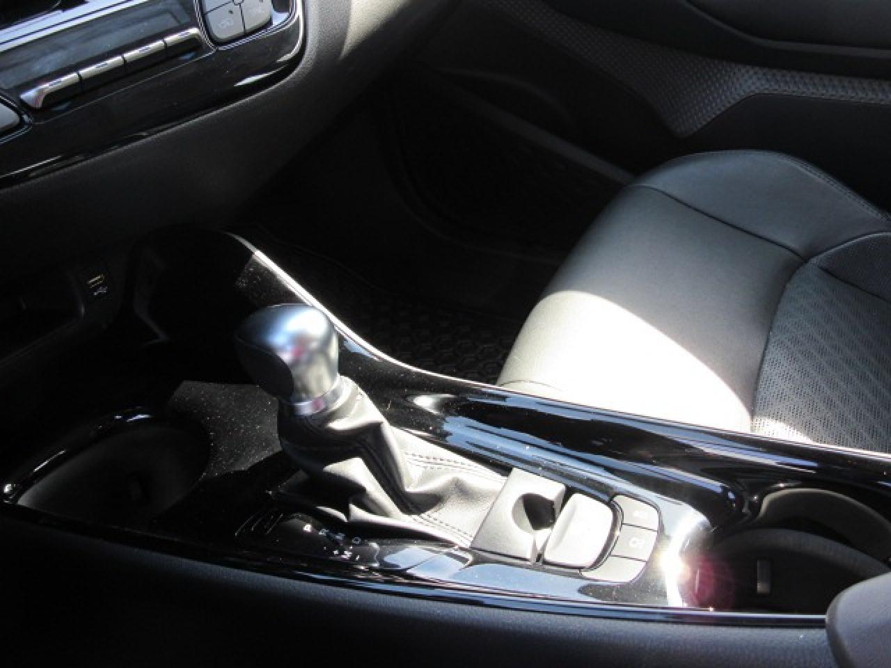 2021 Toyota C-HR Limited Photo