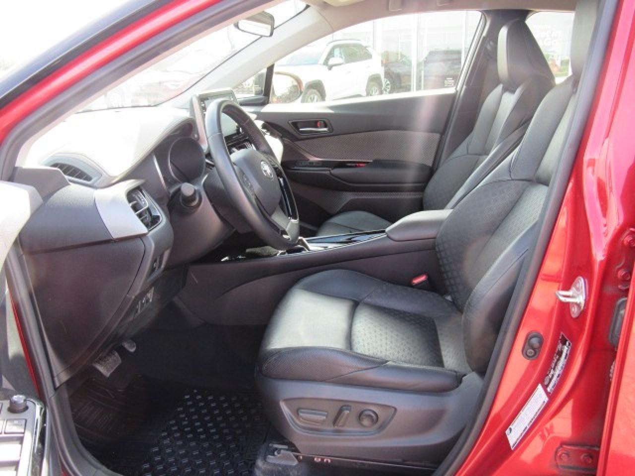 2021 Toyota C-HR Limited Photo