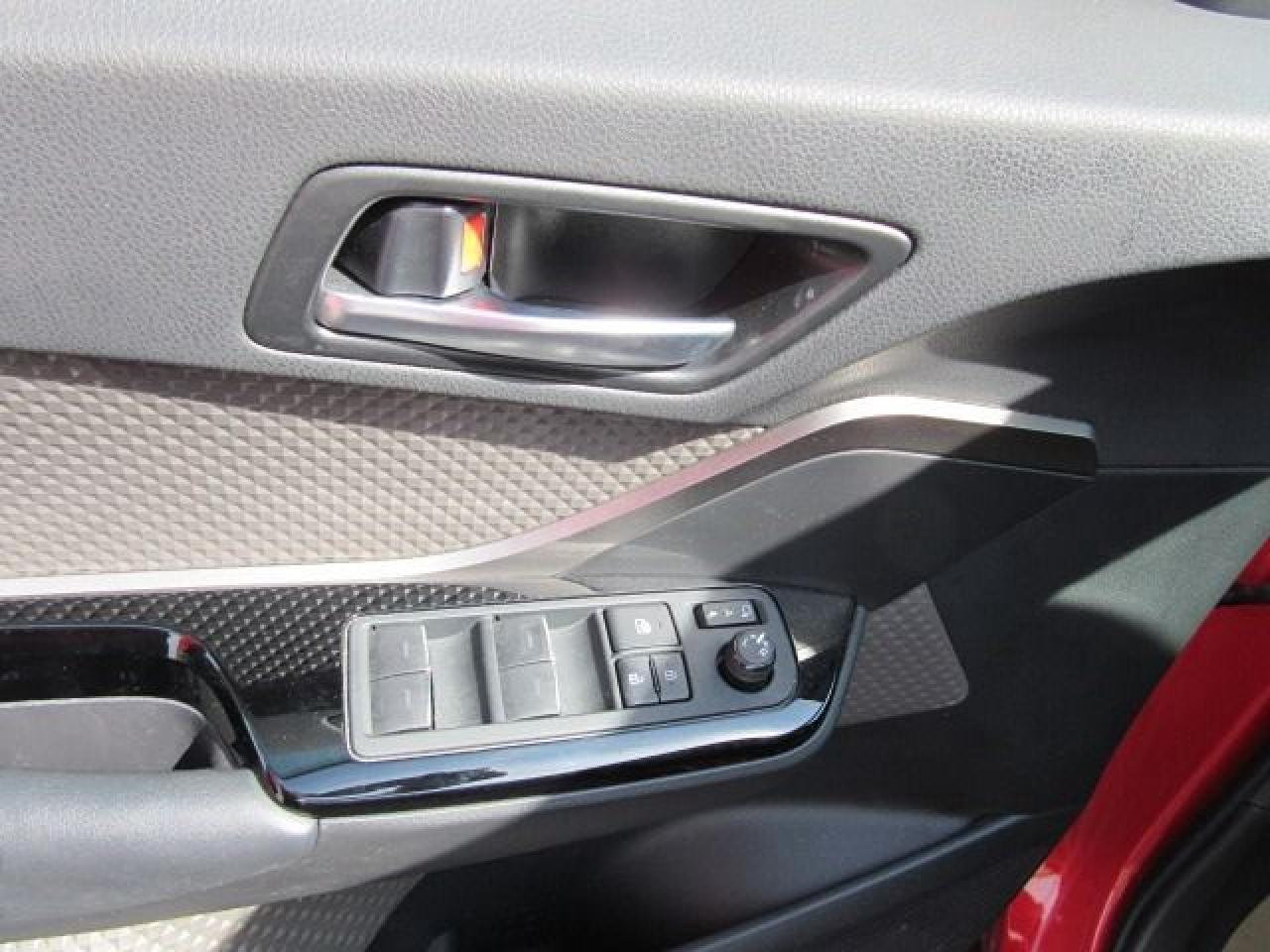 2021 Toyota C-HR Limited - Photo #12