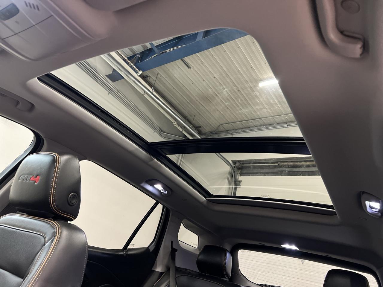 2022 GMC Terrain AT4 AWD|LEATHER |PANO ROOF |BOSE |HEAD-UP DISPLAY Photo