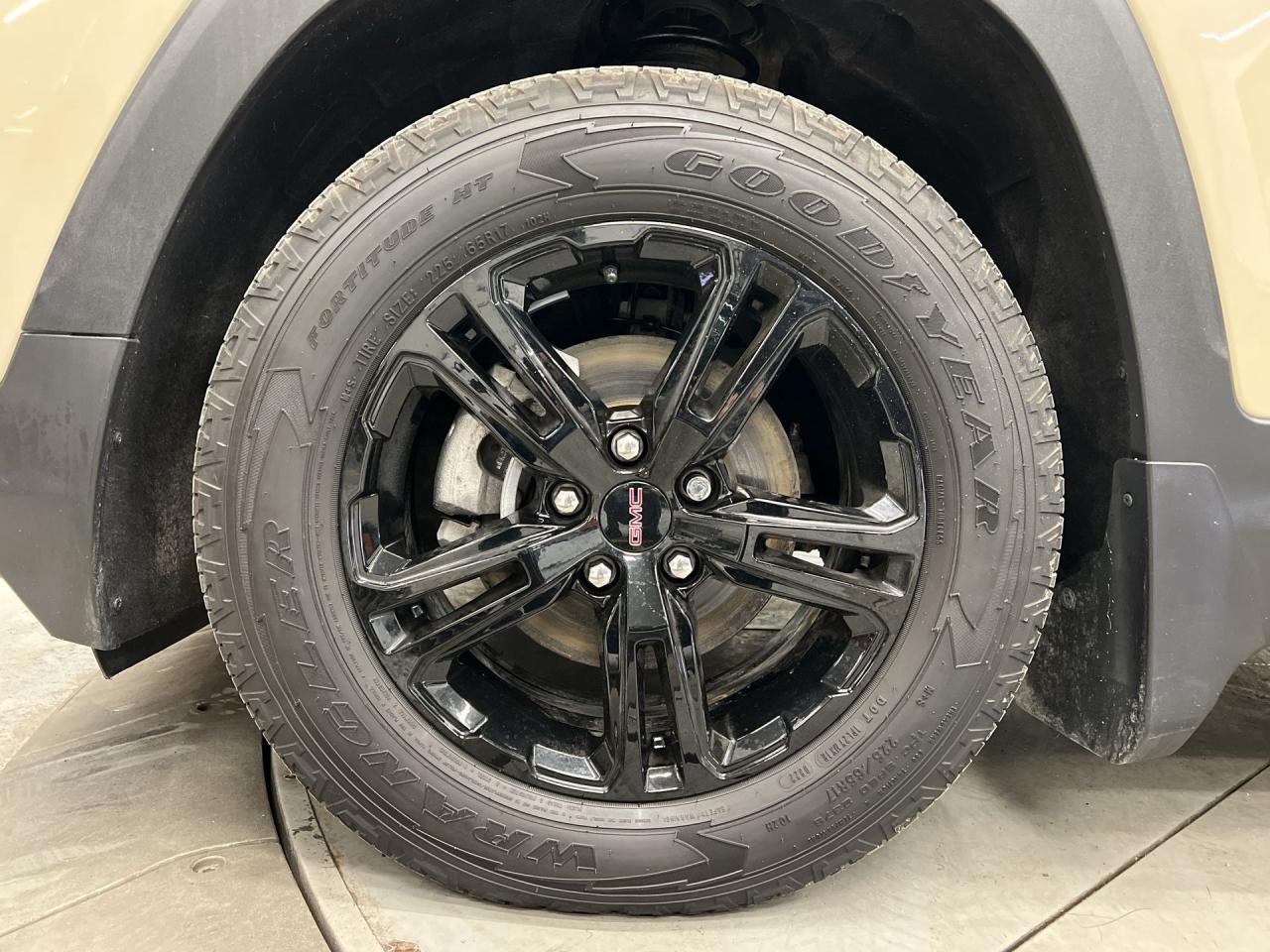 2022 GMC Terrain AT4 AWD|LEATHER |PANO ROOF |BOSE |HEAD-UP DISPLAY Photo