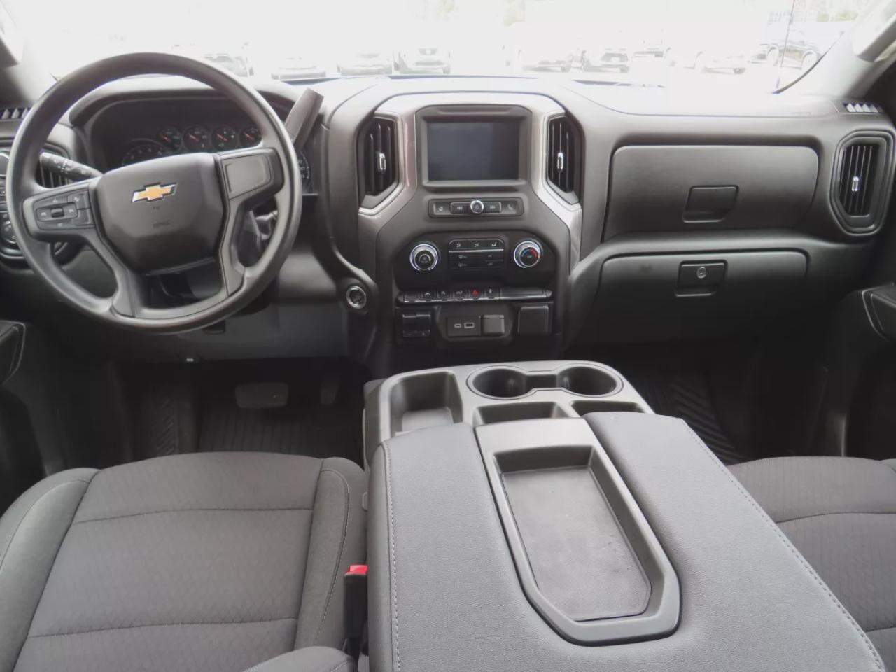 2023 Chevrolet Silverado 1500 Custom (**LOW KM**SAFETY CERTIFIED**CLEAN TITLE/NO ACCIDENTS**LOW KM**4WD**REMOTE START**ALLOY RIMS**TRAILER HITCH**REVERSE CAMERA**POWER SEATS**PUSH BUTTON START**CRUISE CONTROL**BLUETOOTH**DIGITAL TOUCHSCREEN**USB**ANDROID AUTO**APPLE CARPLAY**) Photo