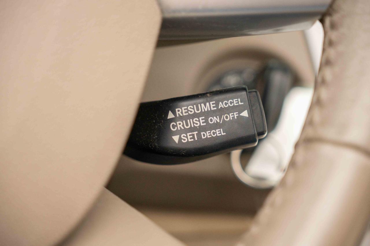 2010 Chrysler Sebring Limited Convertible - Photo #38