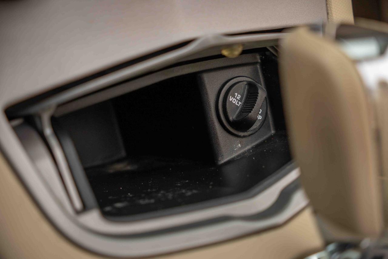 2010 Chrysler Sebring Limited Convertible - Photo #44