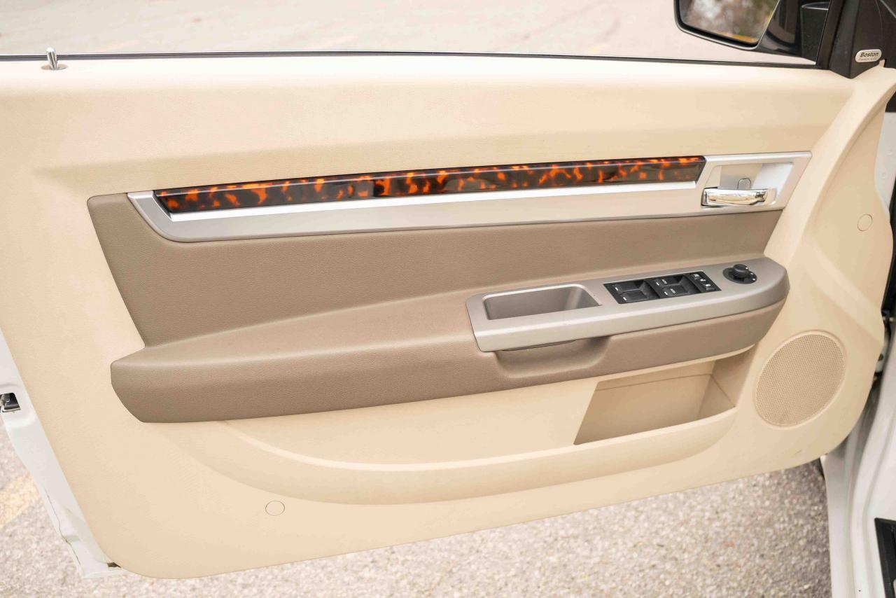 2010 Chrysler Sebring Limited Convertible - Photo #26