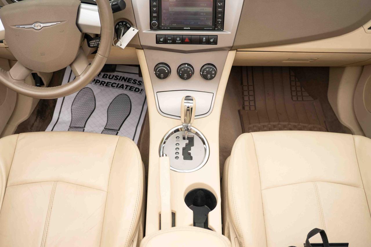 2010 Chrysler Sebring Limited Convertible - Photo #51