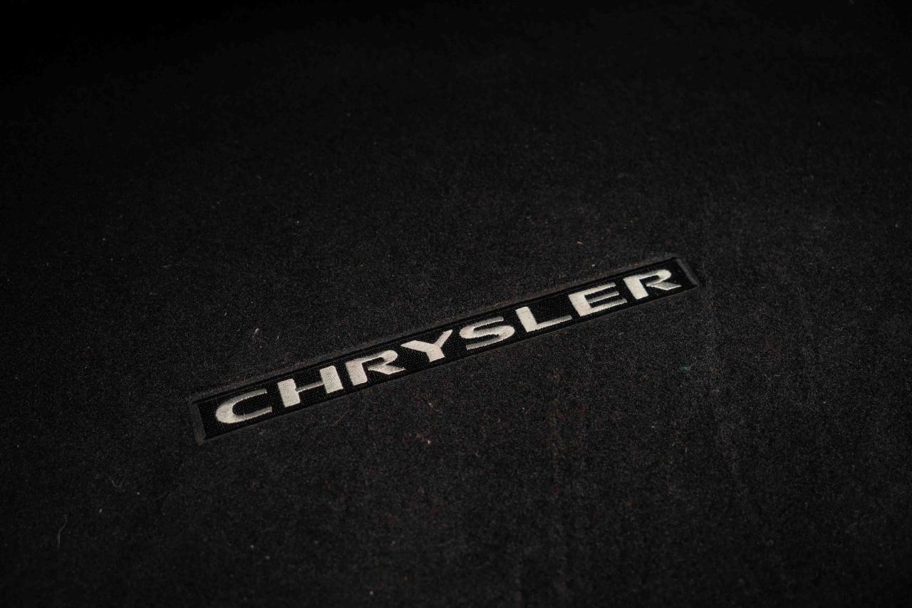 2010 Chrysler Sebring Limited Convertible - Photo #54