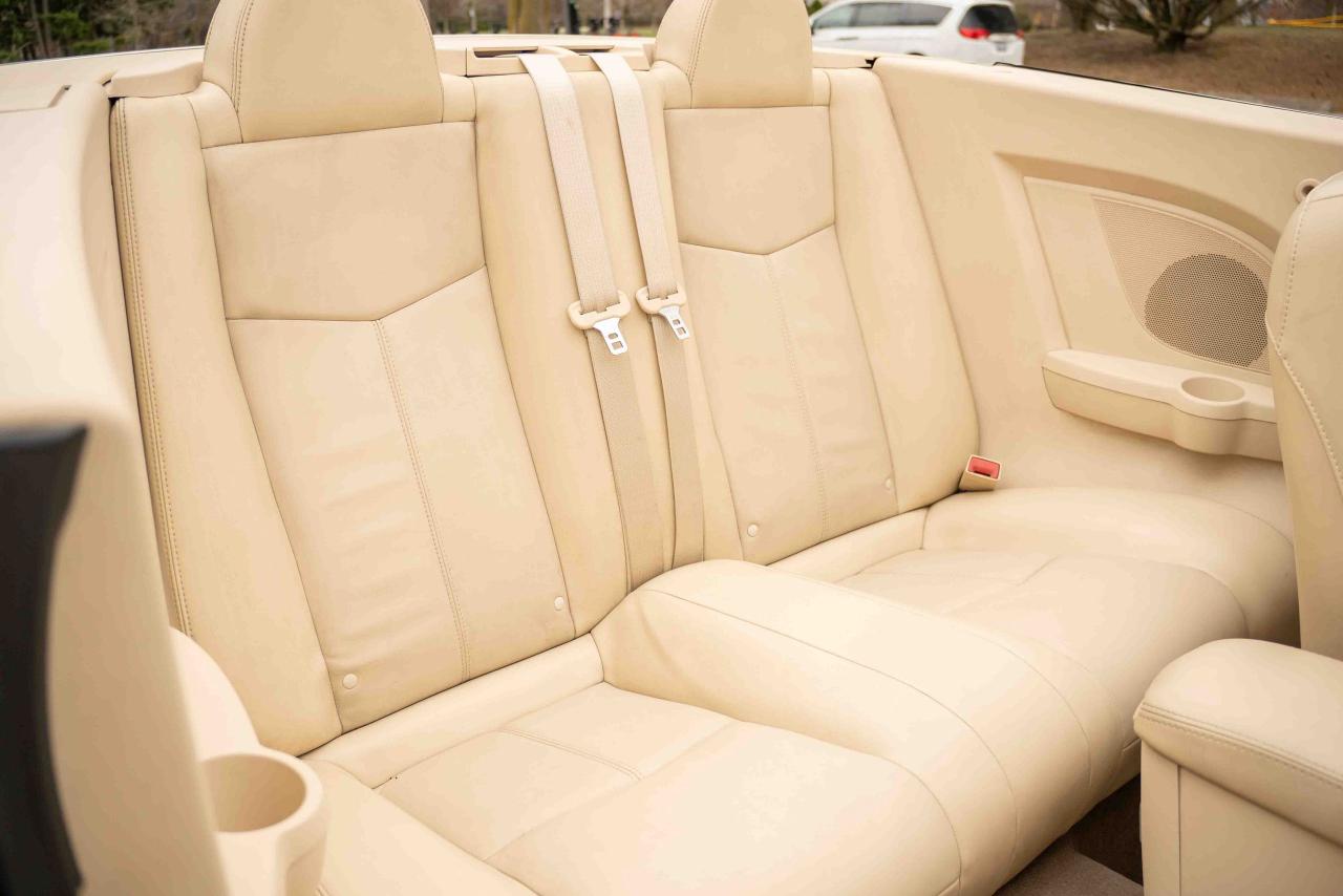2010 Chrysler Sebring Limited Convertible - Photo #55