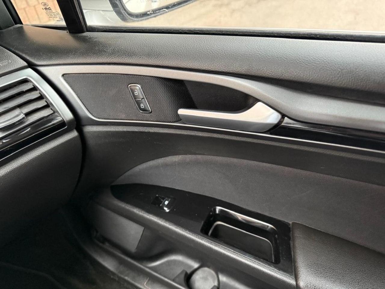 2013 Ford Fusion SE | CLEAN CARFAX | BLUETOOTH | ALLOY WHEELS | MULTI-FUNCTION STEERING WHEEL | - Photo #23