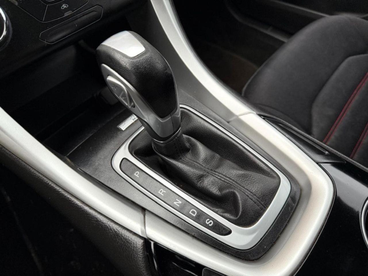 2013 Ford Fusion SE | CLEAN CARFAX | BLUETOOTH | ALLOY WHEELS | MULTI-FUNCTION STEERING WHEEL | - Photo #21