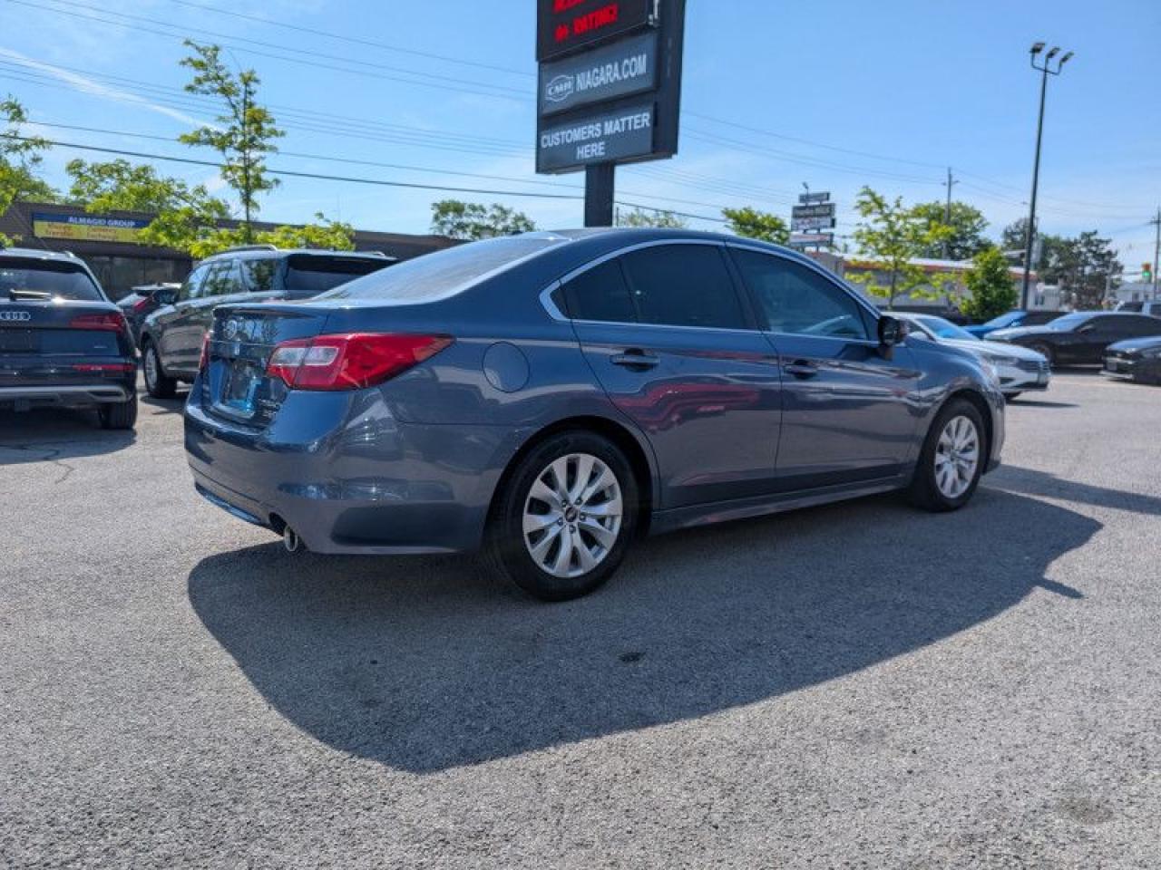 2017 Subaru Legacy 3.6R Touring  **V6 - AWD - ROOF** Photo4
