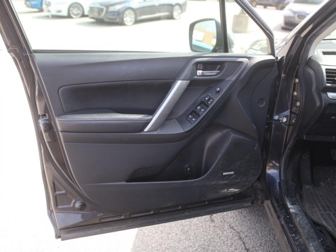 2014 Subaru Forester 2.0XT Touring  **LEATHER - SUNROOF** Photo