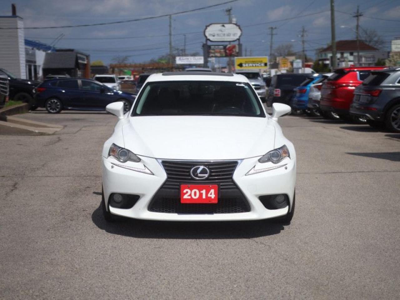 2014 Lexus IS 250 250  **SUNROOF - BLIND SPOT - HTD SW** Photo4