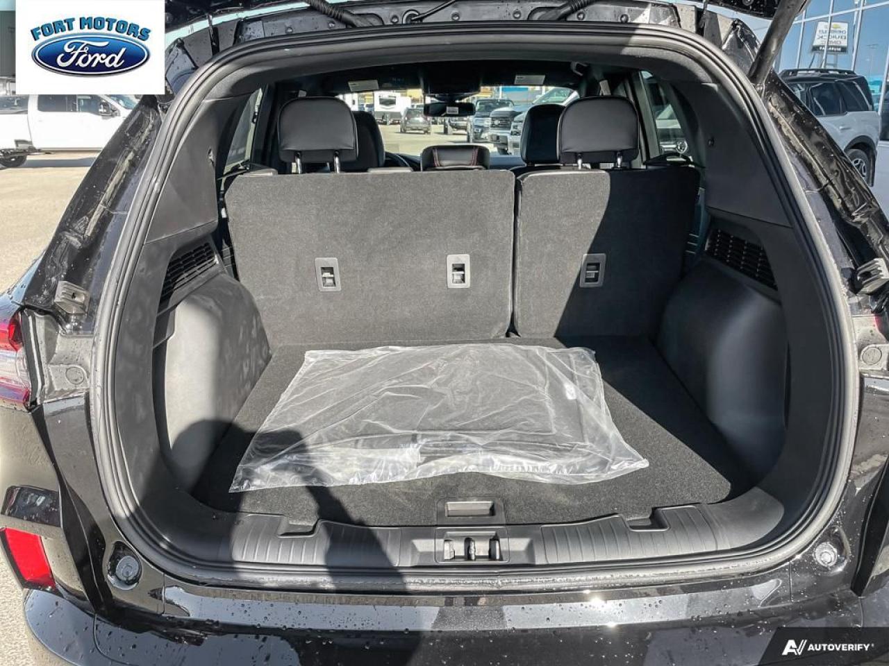 2025 Ford Escape ST-Line Elite Photo5