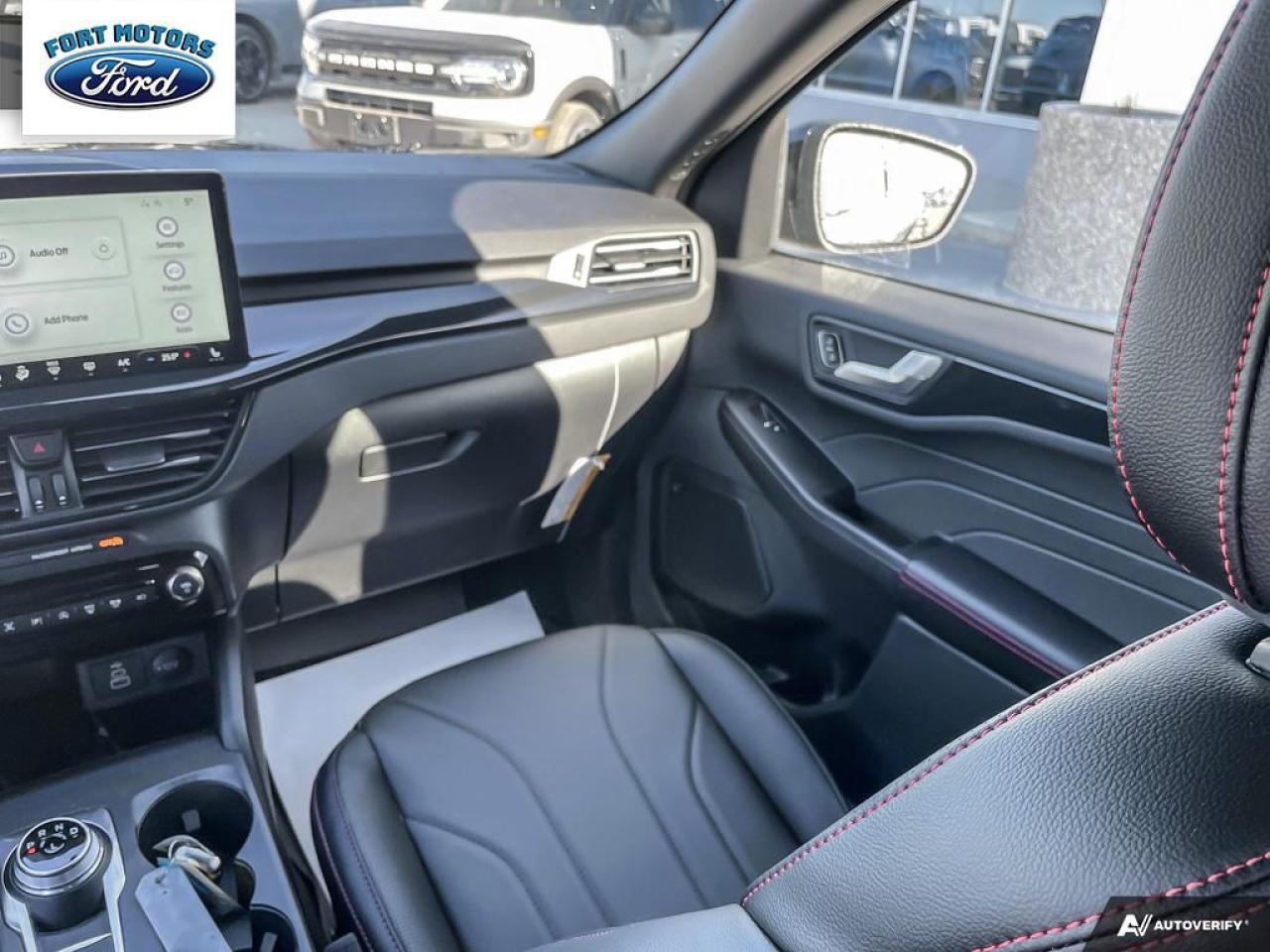 2025 Ford Escape ST-Line Elite Photo5