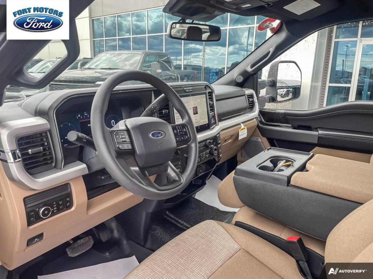 2025 Ford SUPER DUTY F-350 SRW F-350® XLT Photo5