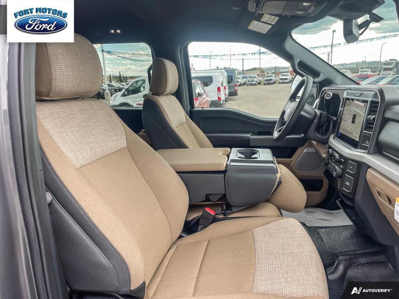 2025 Ford SUPER DUTY F-350 SRW F-350® XLT Photo5