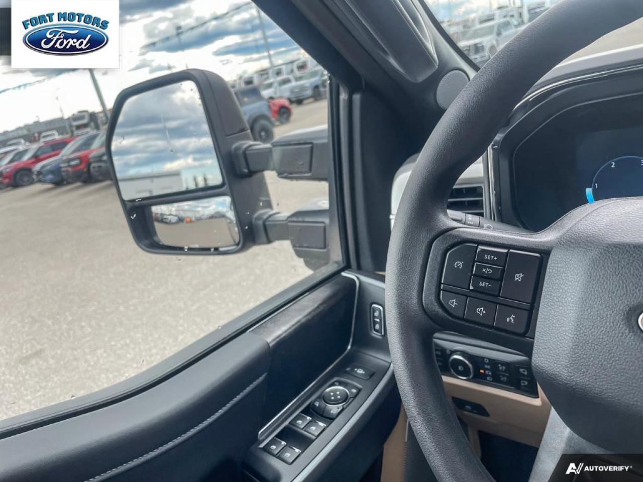 2025 Ford SUPER DUTY F-350 SRW F-350® XLT Photo5