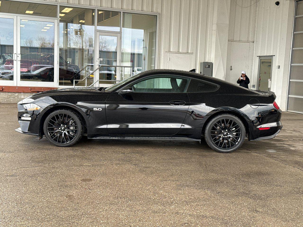 2023 Ford Mustang GT - Photo #4