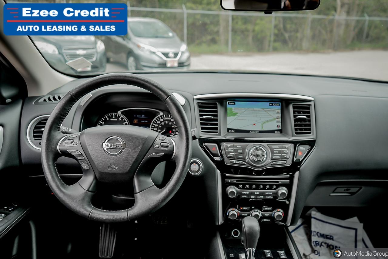 2020 Nissan Pathfinder SV Photo42