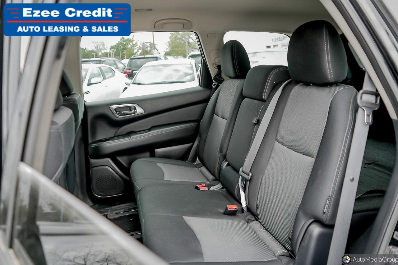 2020 Nissan Pathfinder SV Photo40