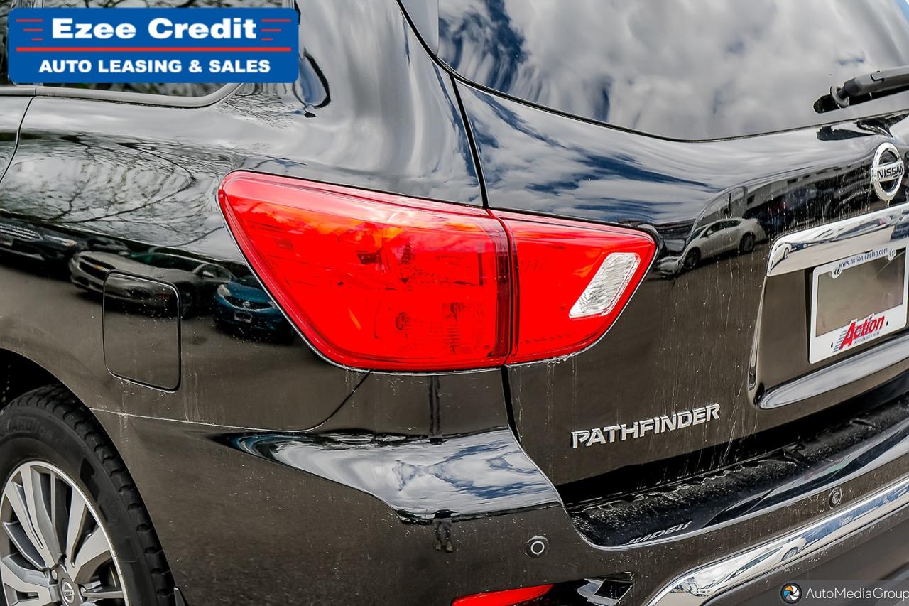 2020 Nissan Pathfinder SV Photo6