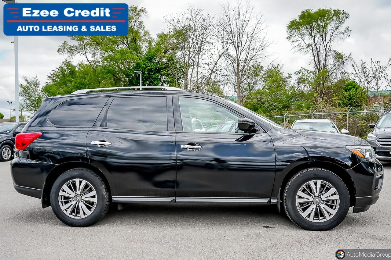 2020 Nissan Pathfinder SV Photo30