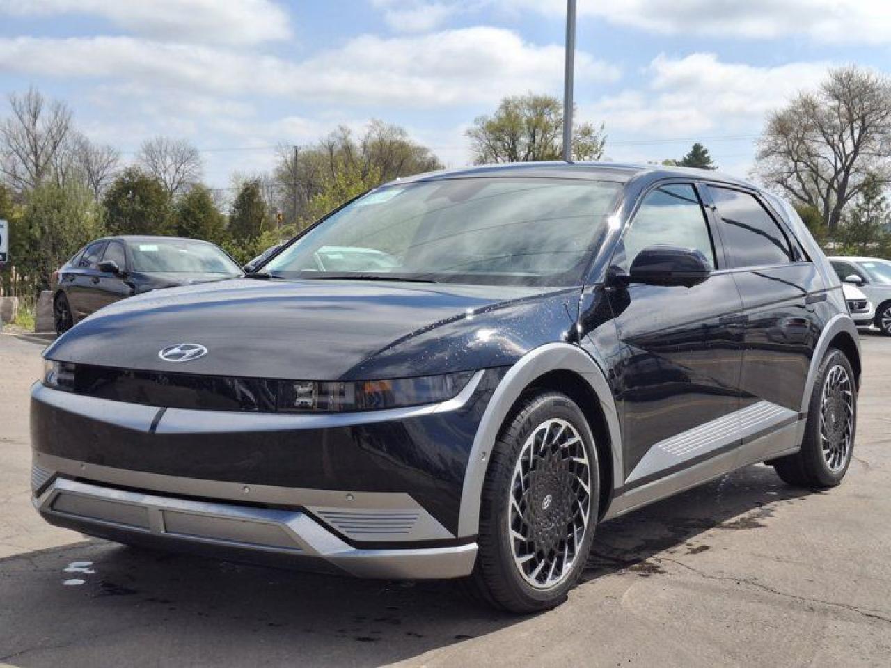 Used 2024 Hyundai IONIQ 5 Preferred Ultimate AWD Long Range | Leather | Glass Roof | Nav | Heated & Cooled Seats | and More ! for sale in Guelph, ON