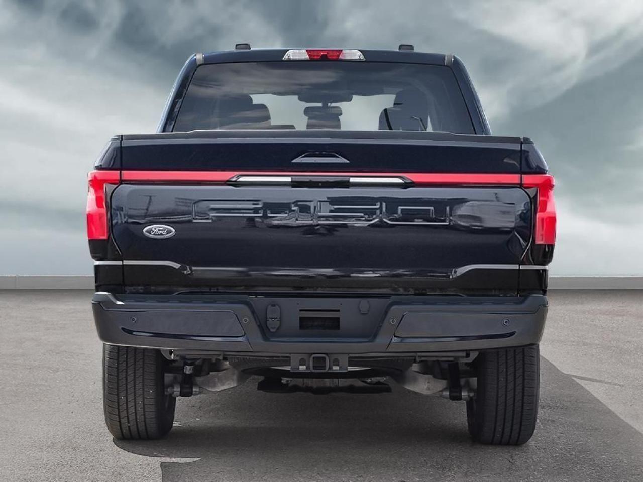 2025 Ford F-150 Lightning Lariat Photo4